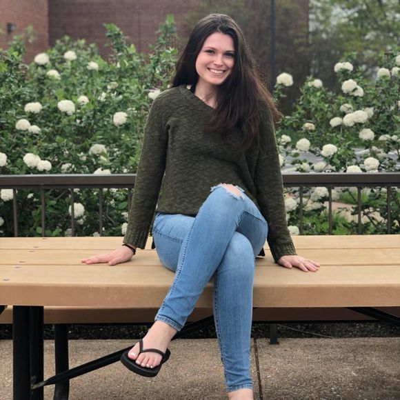 Meet your Posher, Alexis - Picture 1 of 1